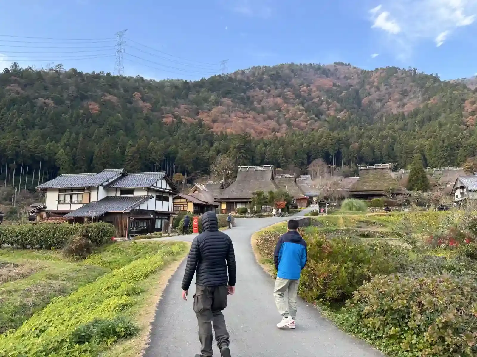 走進美山茅葺之里的村落