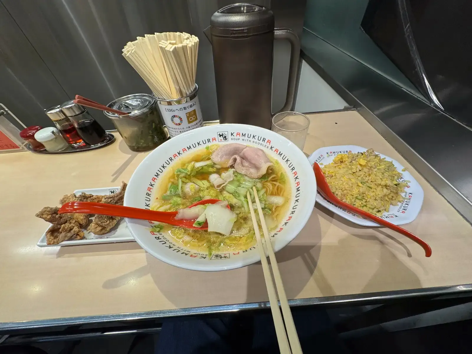 深夜吃的拉麵與炒飯