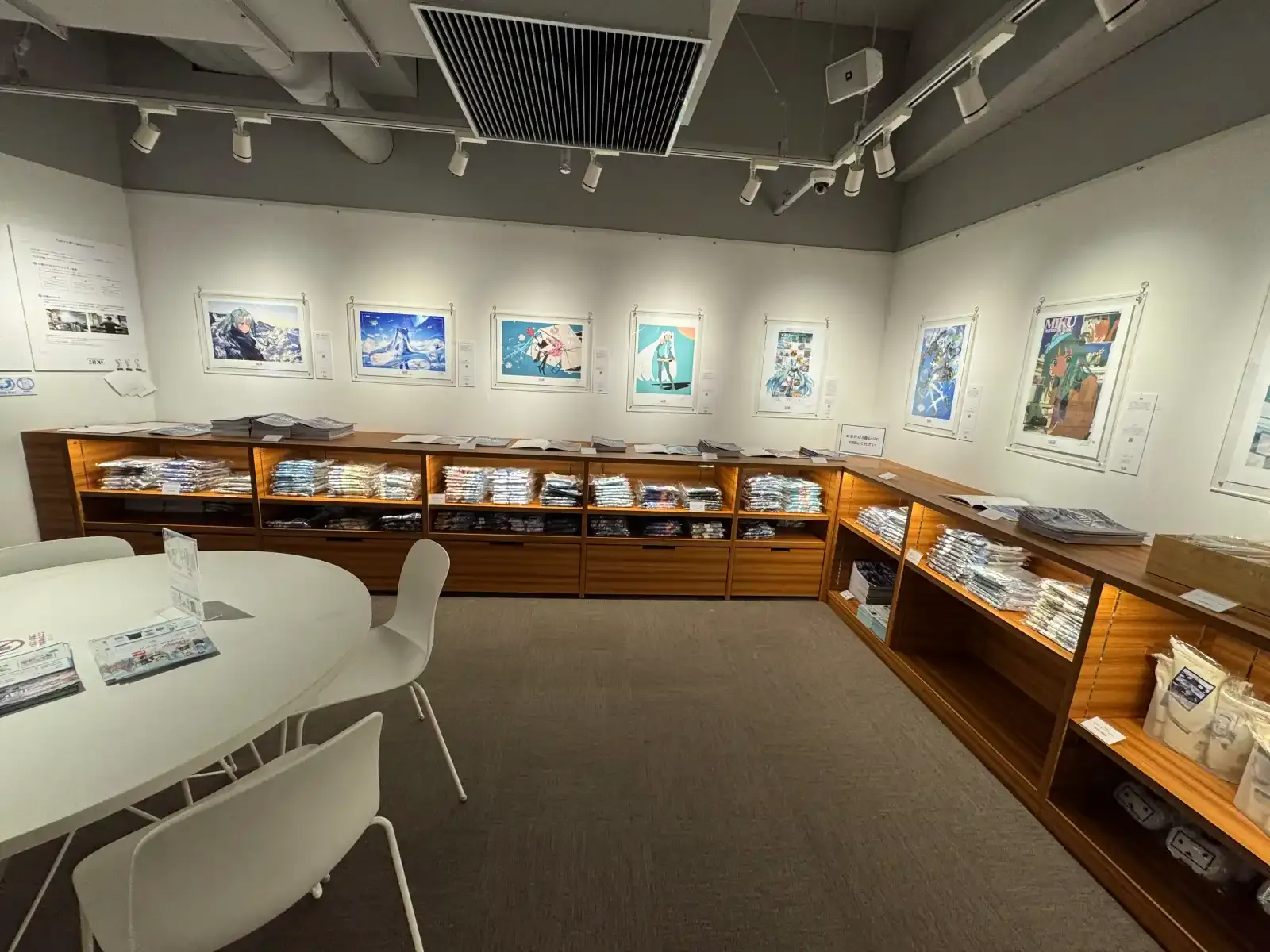 相機店裡的 Focus On Miku 聯名展區