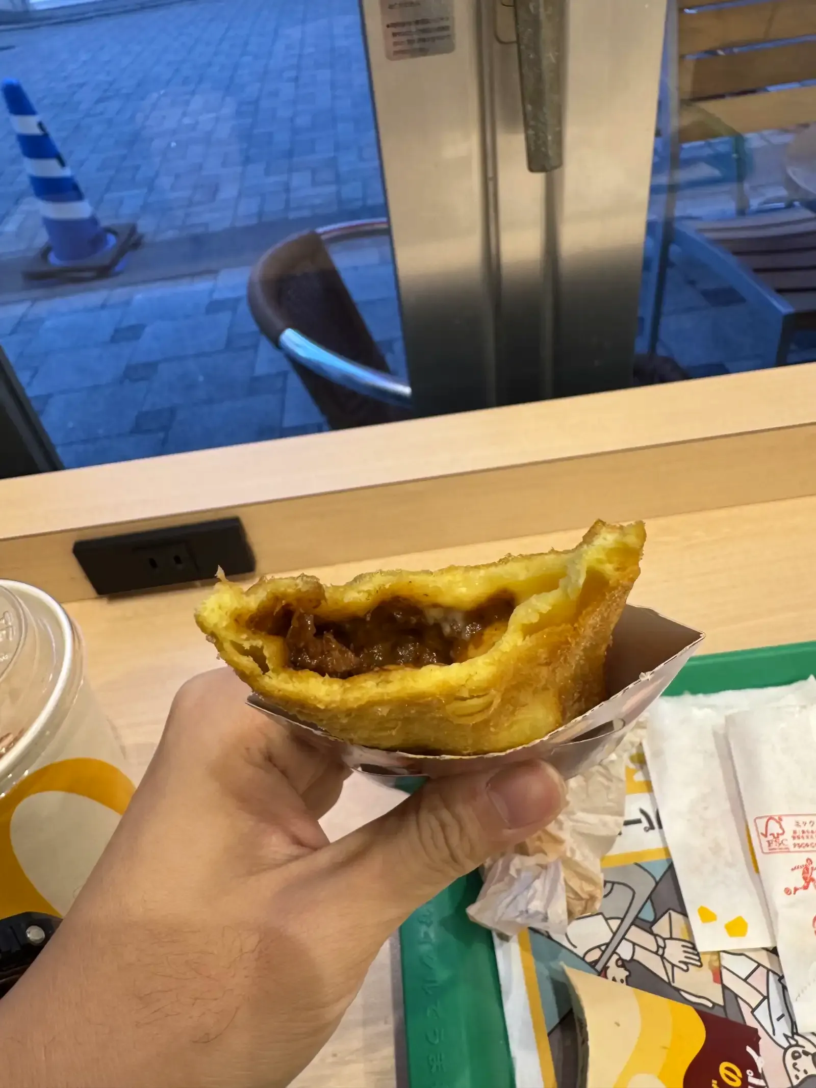出發去富士山前吃的咖哩口味的派
