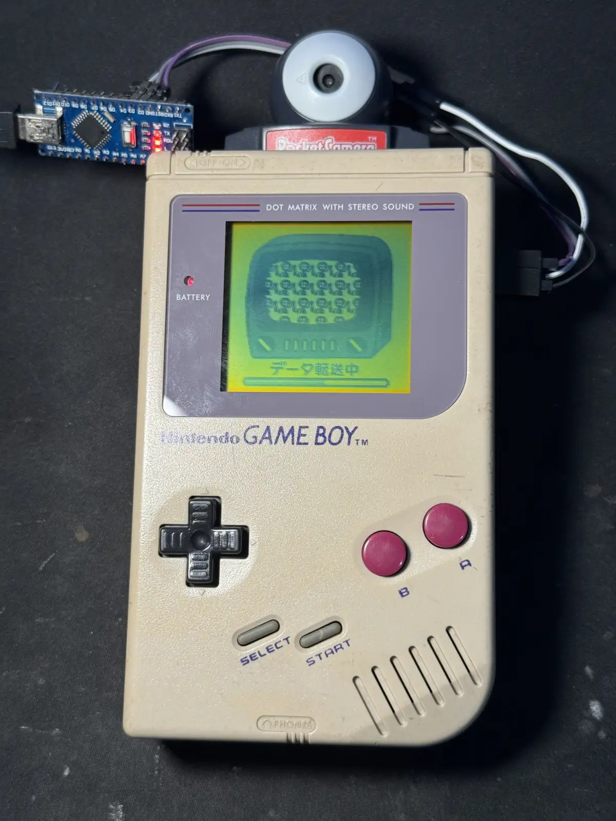 Game Boy 顯示資料傳輸中的畫面
